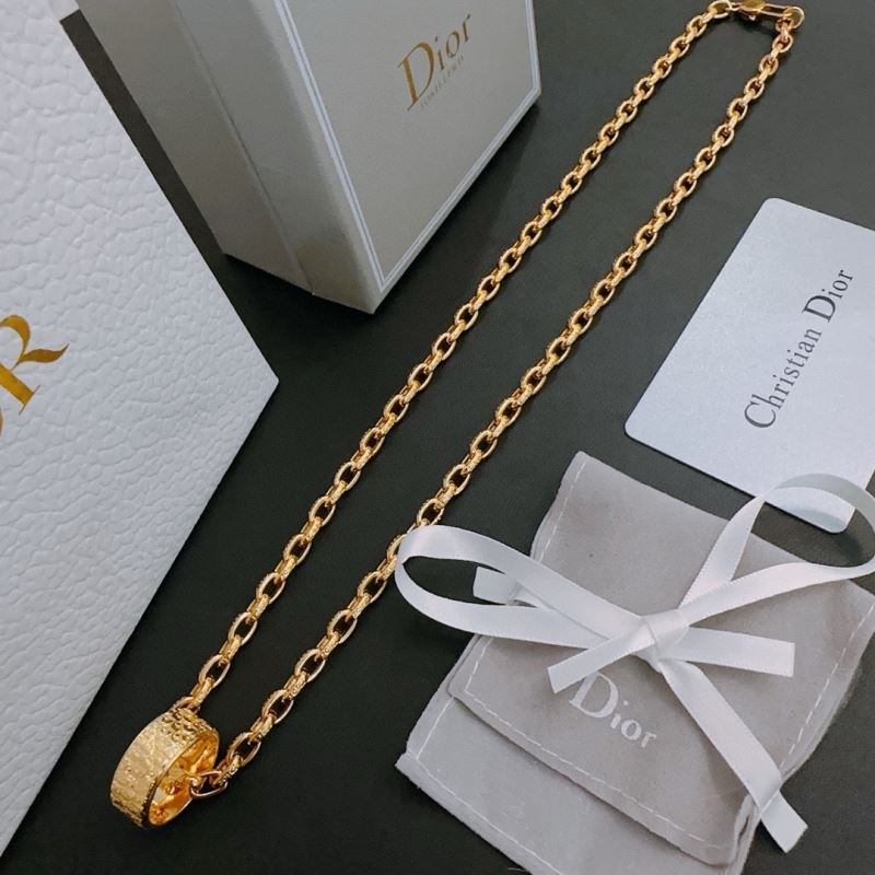 chr1st1an D10r necklaces